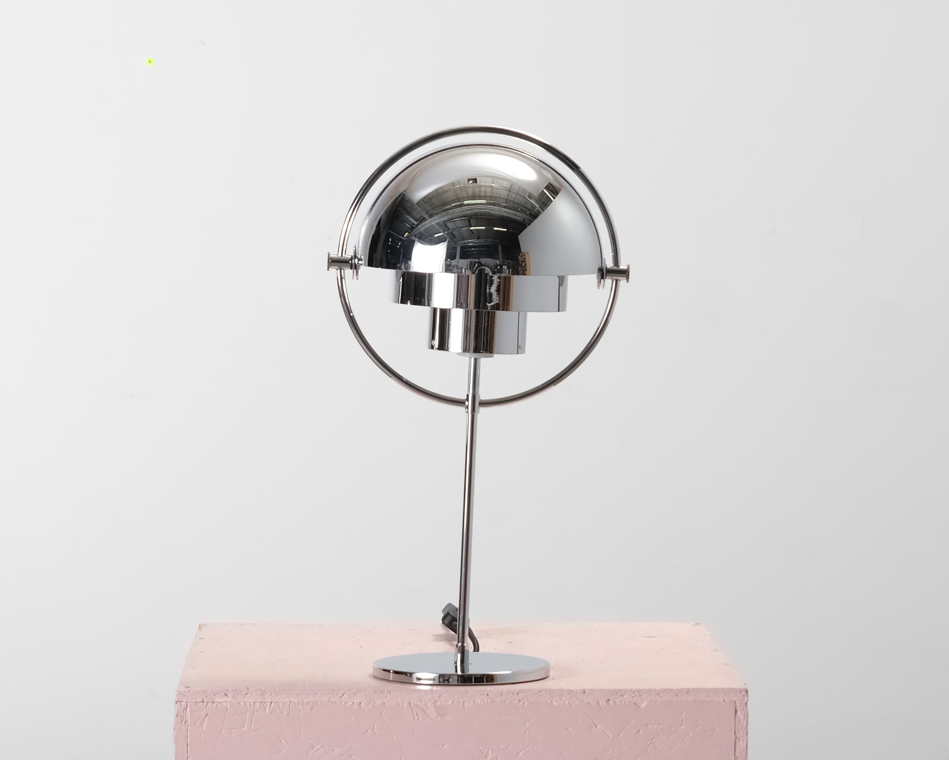 Gubi Multi-Lite bordslampa krom