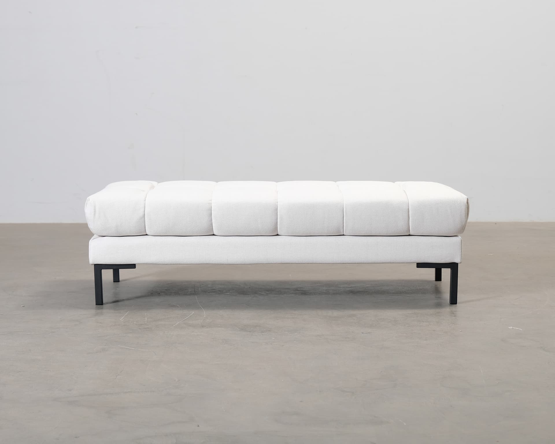Cosmopolitan Design fotpall / bänk ljusbeige