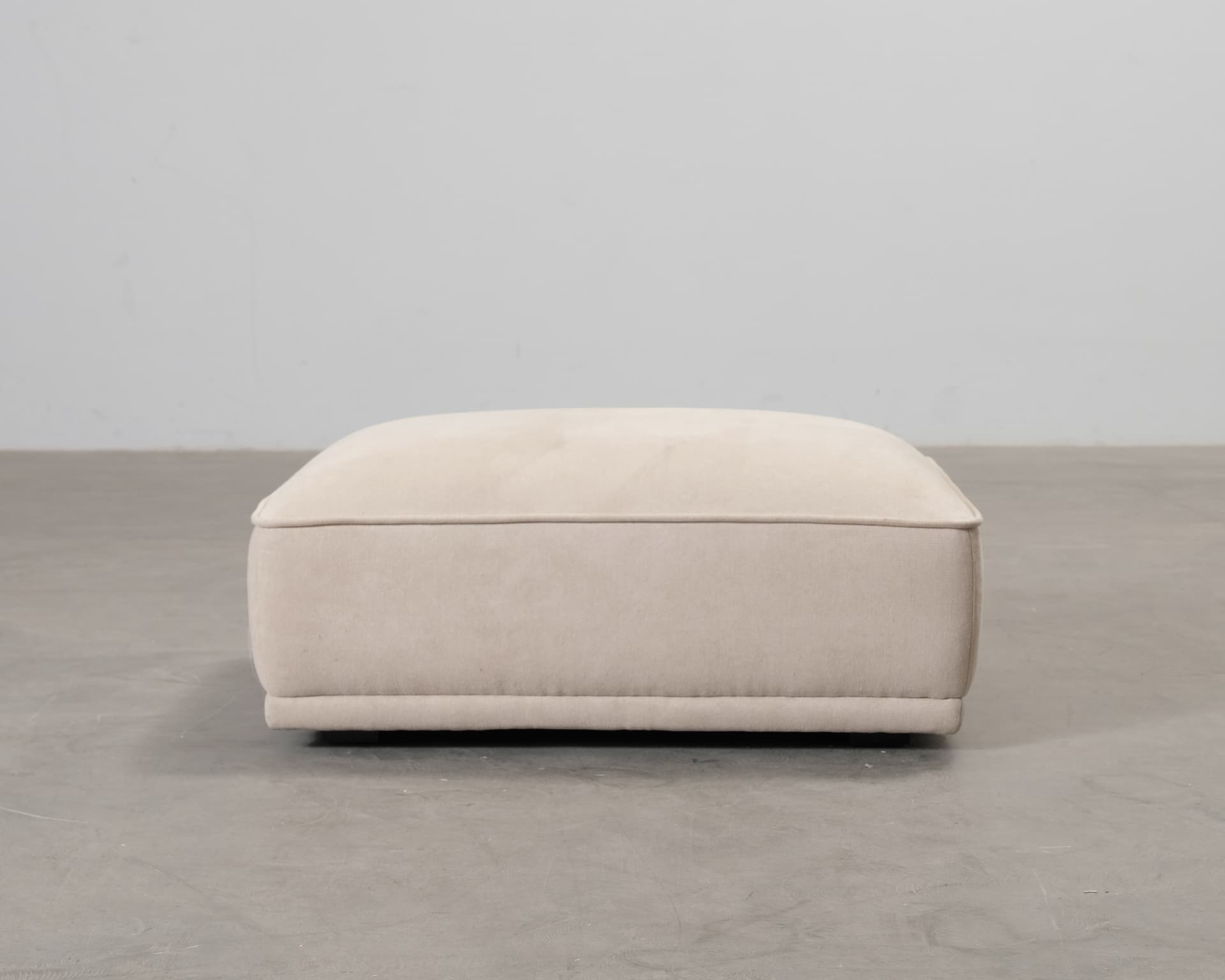 Sofacompany Leonora fotpall beige