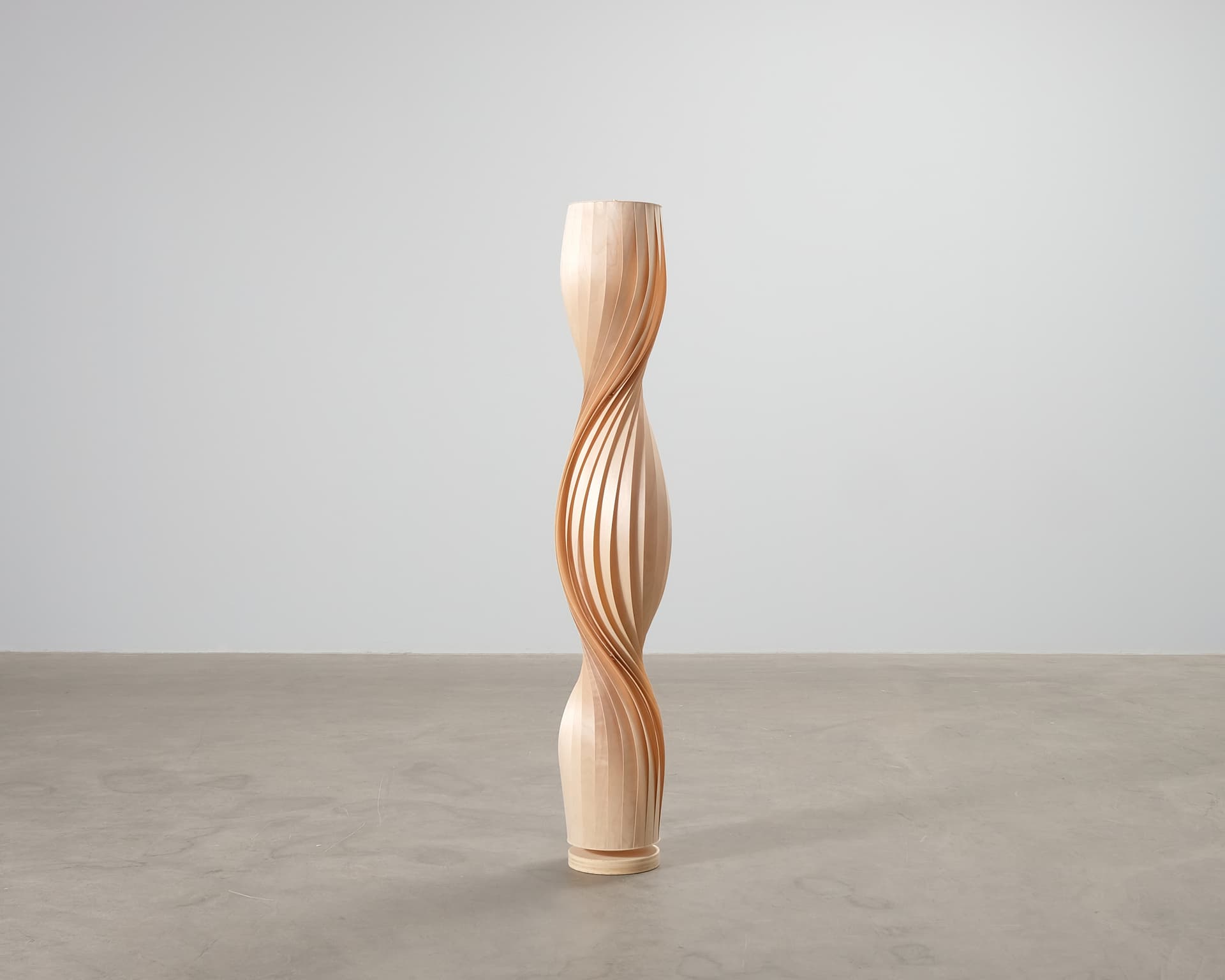 Tom Rossau TR4 golvlampa natural / björk