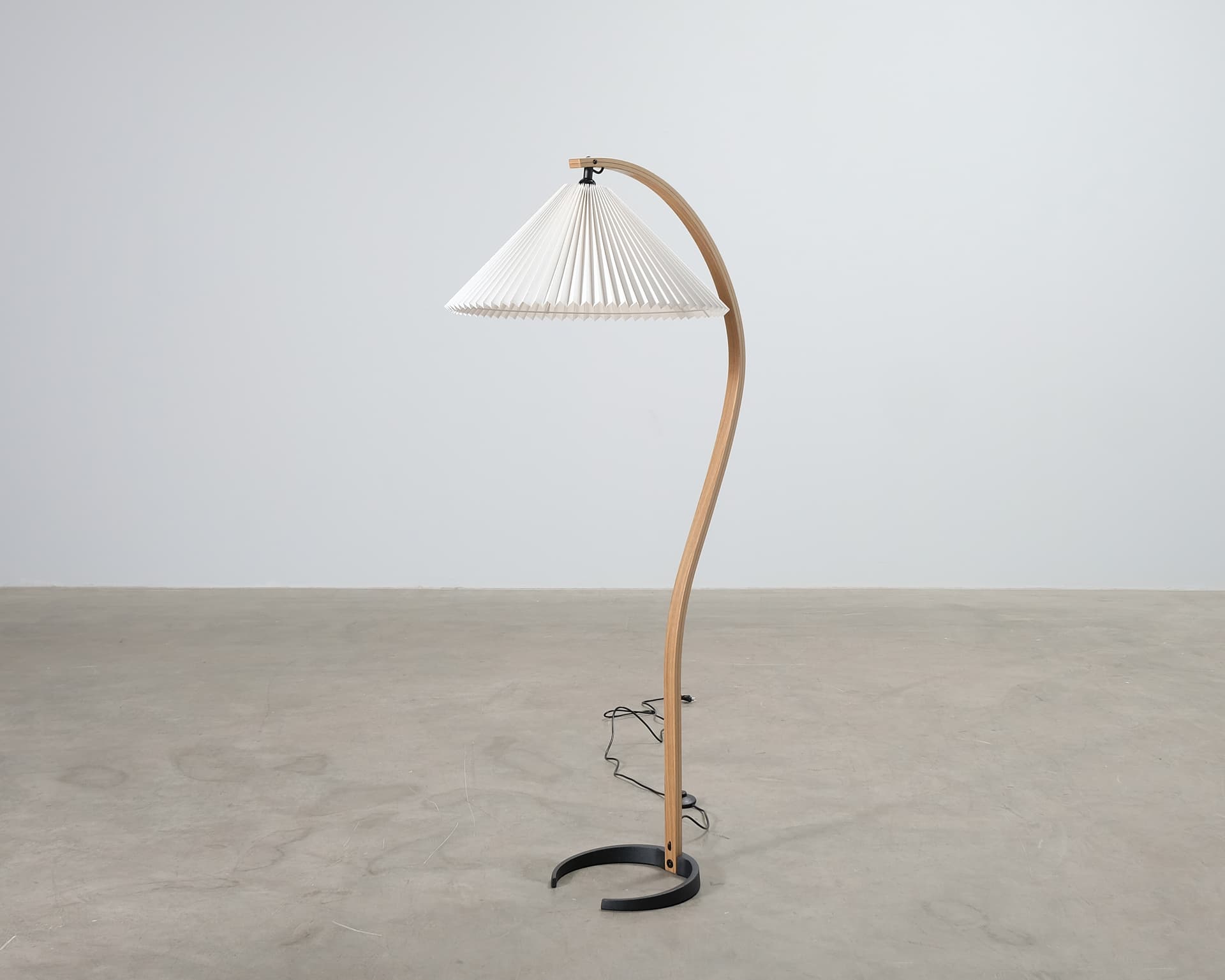 Gubi Timberline golvlampa