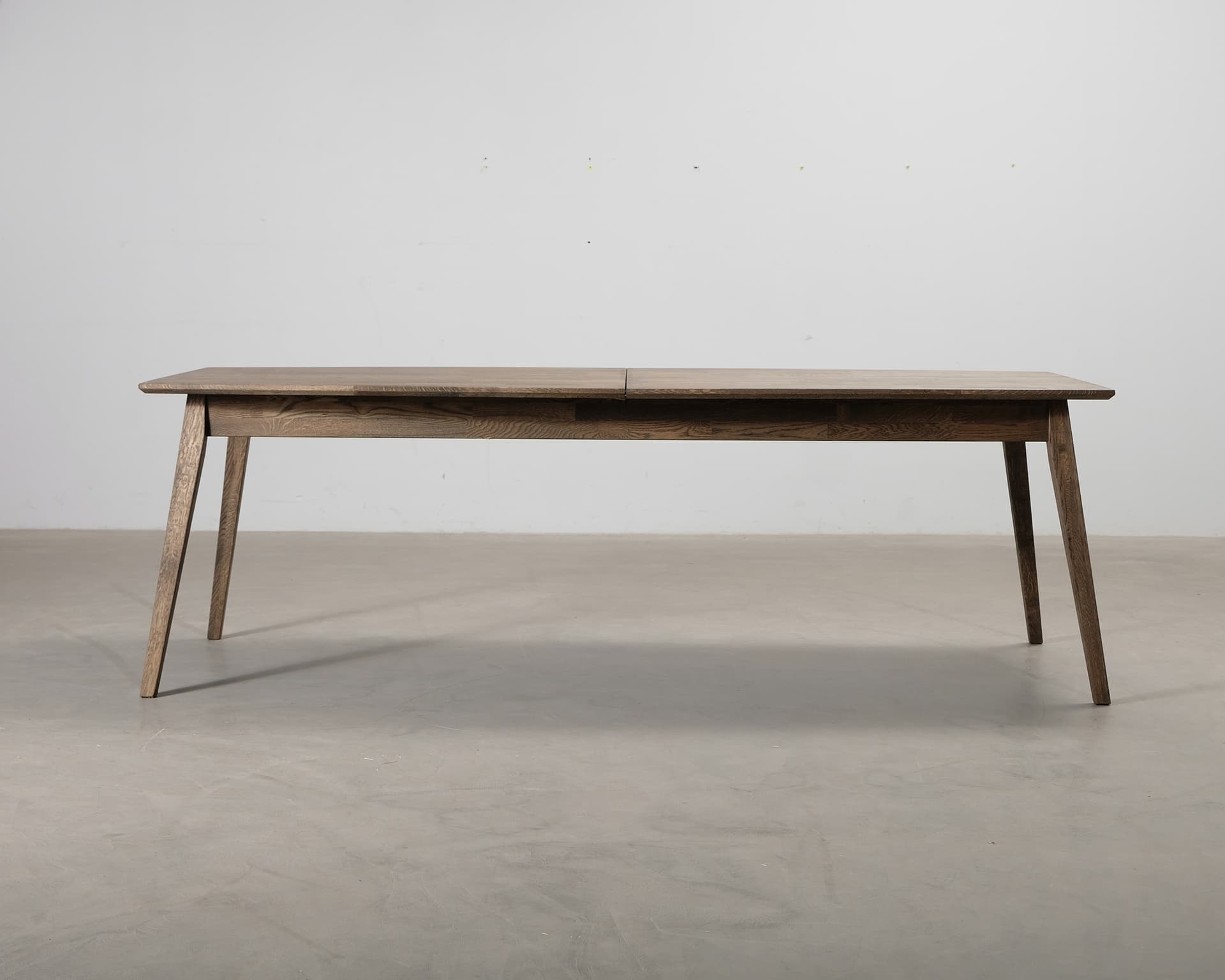 Mio Ekerö förlängningsbart matbord 230-320 cm ek