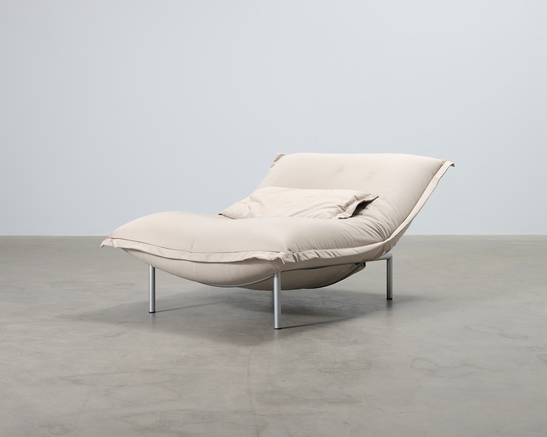 Ligne Roset Calin fåtölj beige