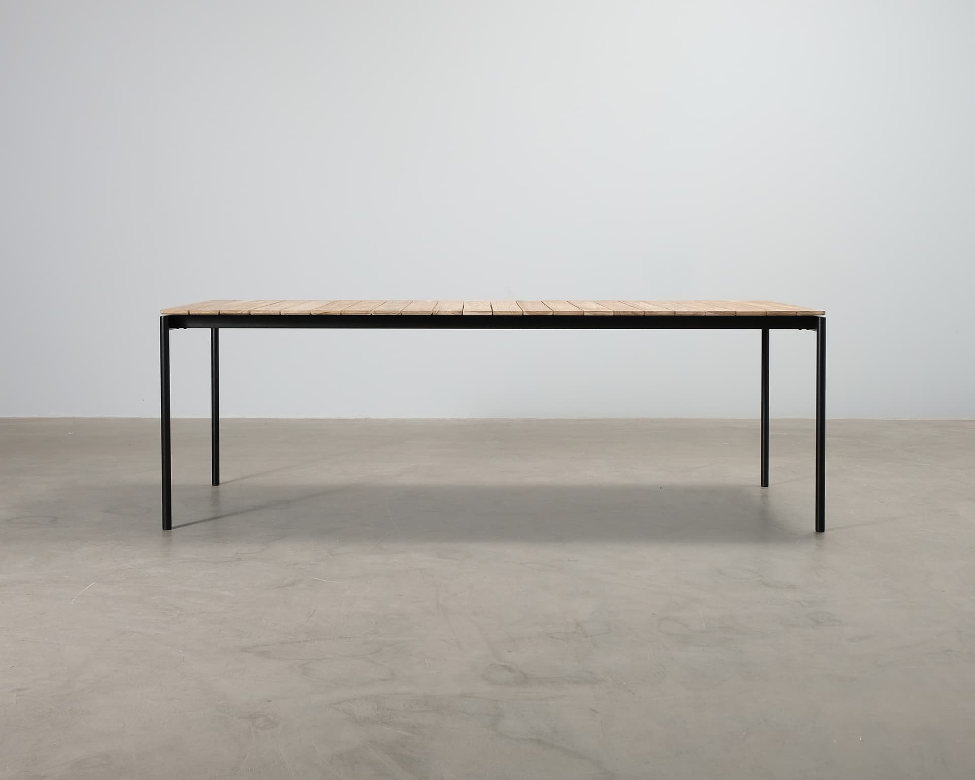 &Tradition Ville AV26 bord 220 cm