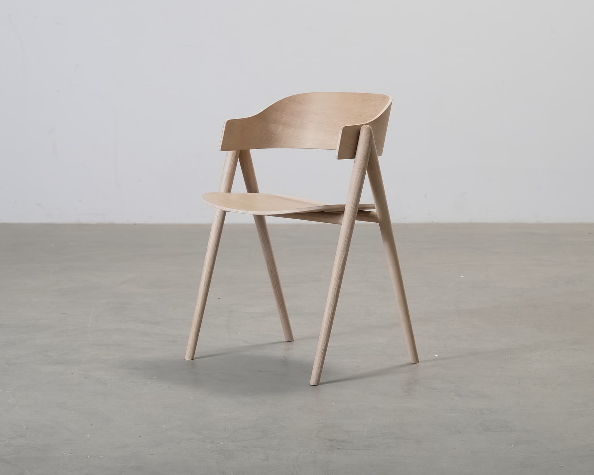 Forms & Objects Hennie matstol i ek