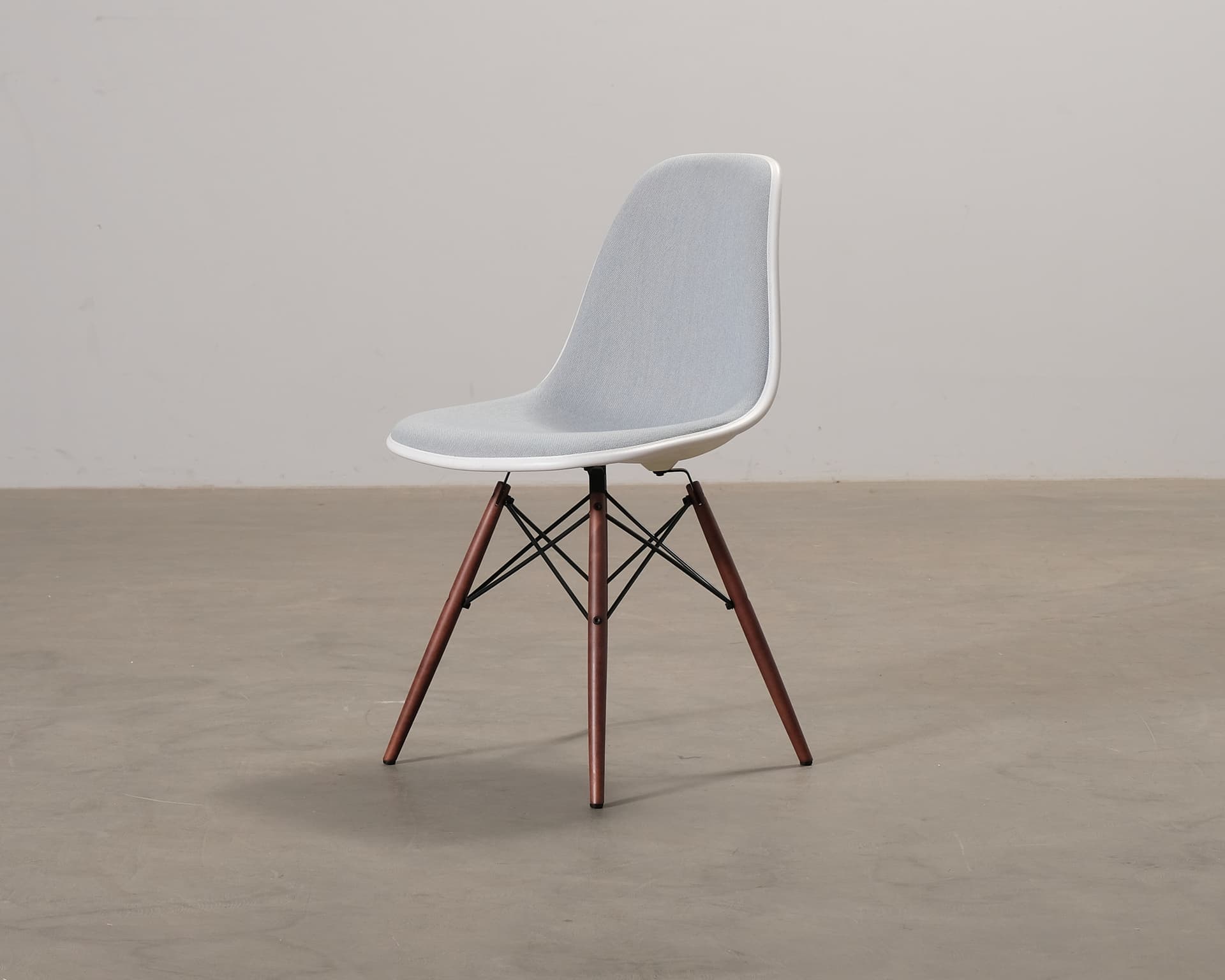 Vitra Eames DSW stol