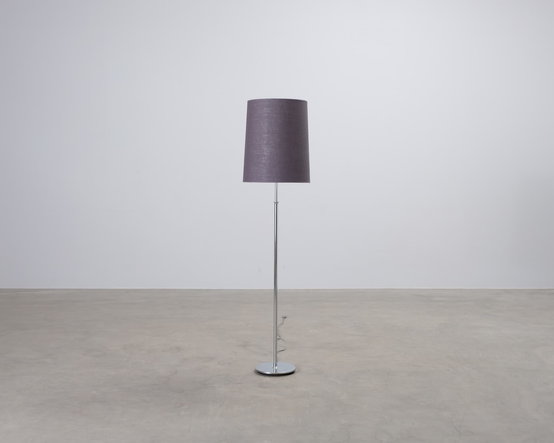 Golvlampa grå