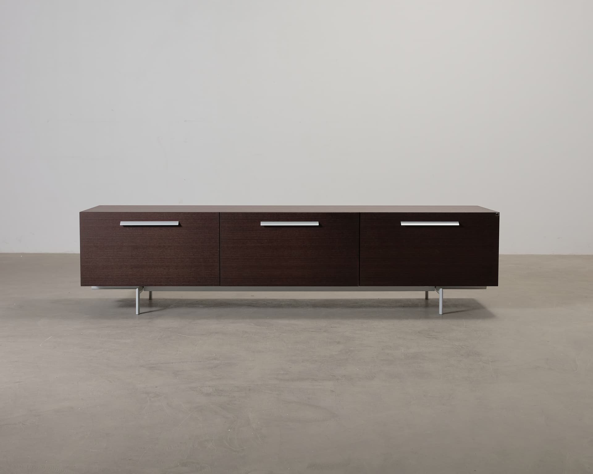 Ligne Roset TV-bänk brun