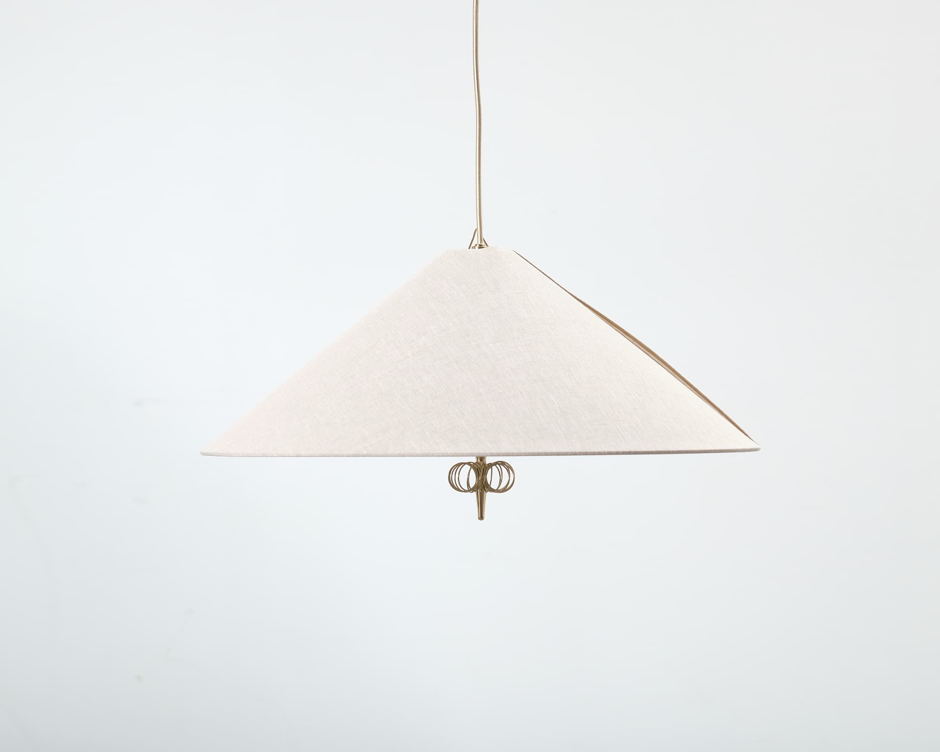 Gubi 1967 pendellampa mässing / canvas