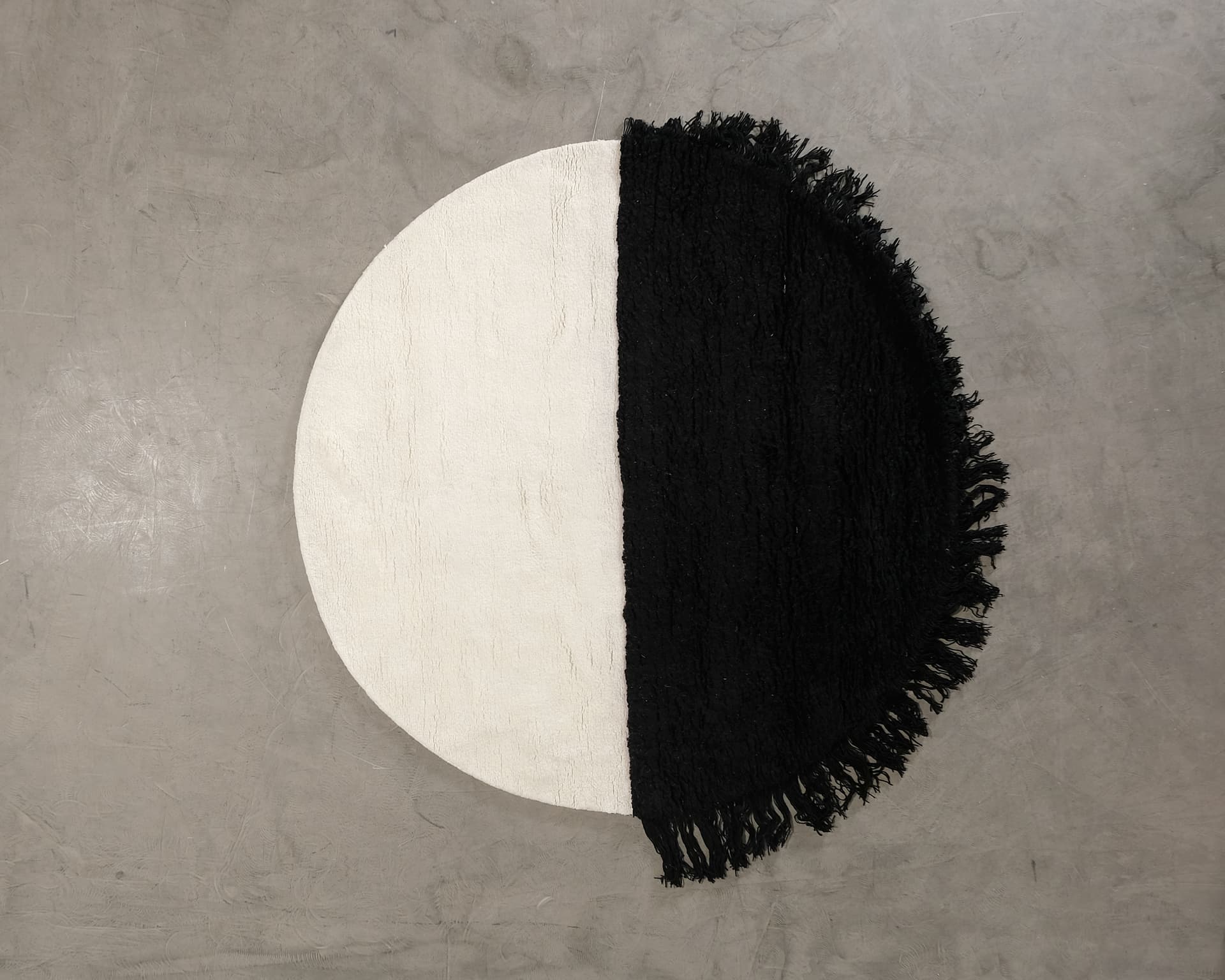 Woven Works Arc ullmatta ø 200 cm vit / svart