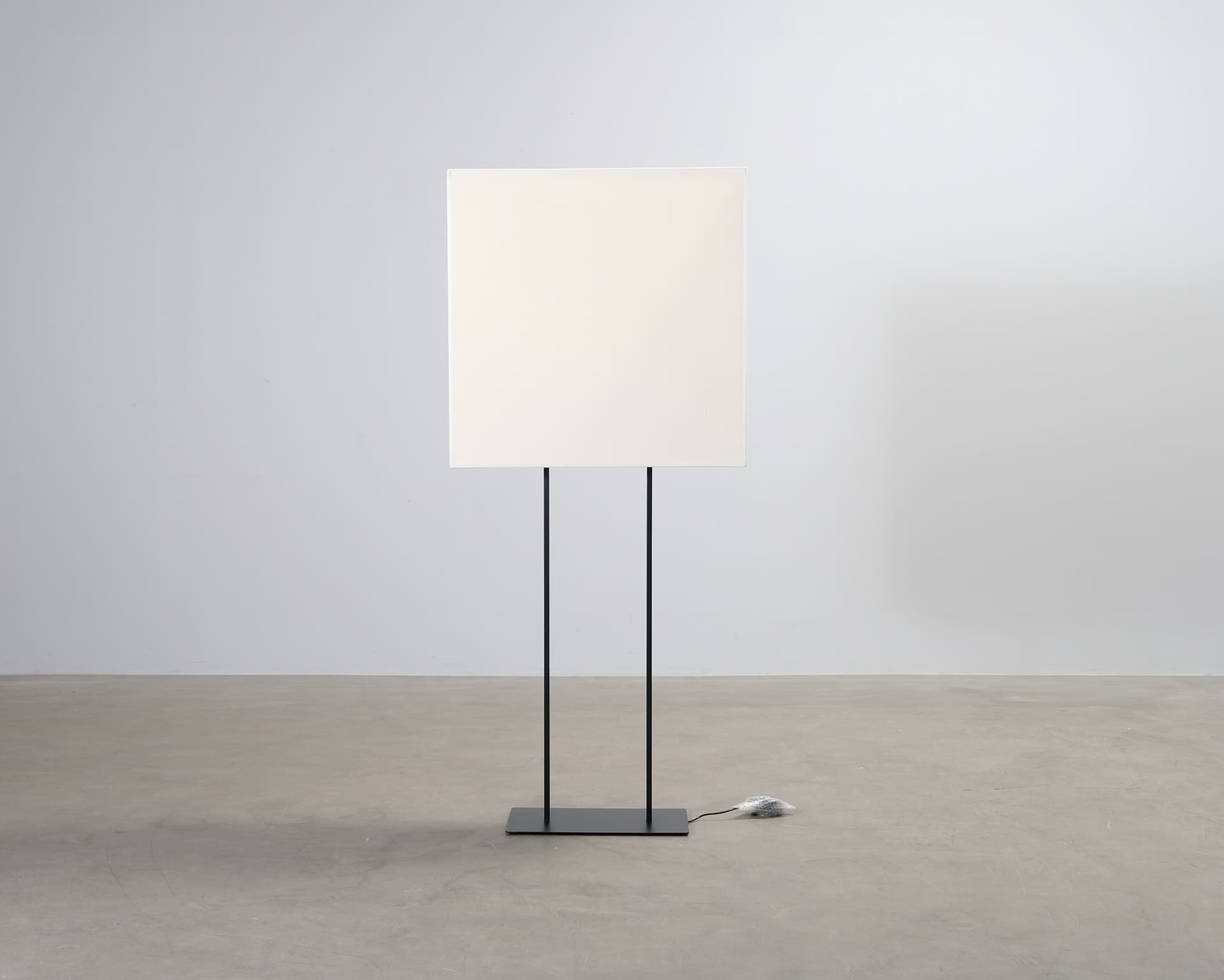 Korpi Design Pala fotlampa vit