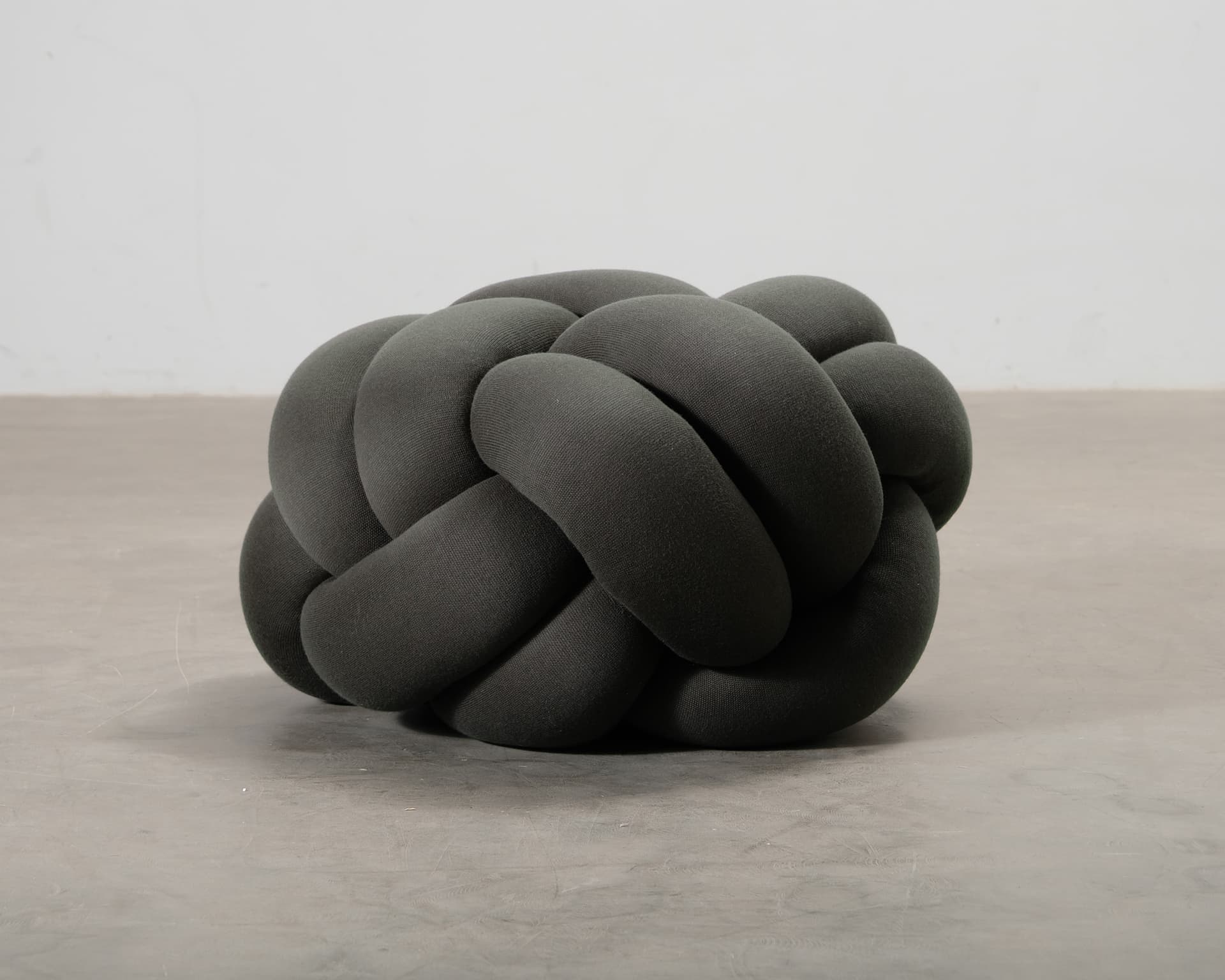Design House Stockholm Knot XL puff Forest Green