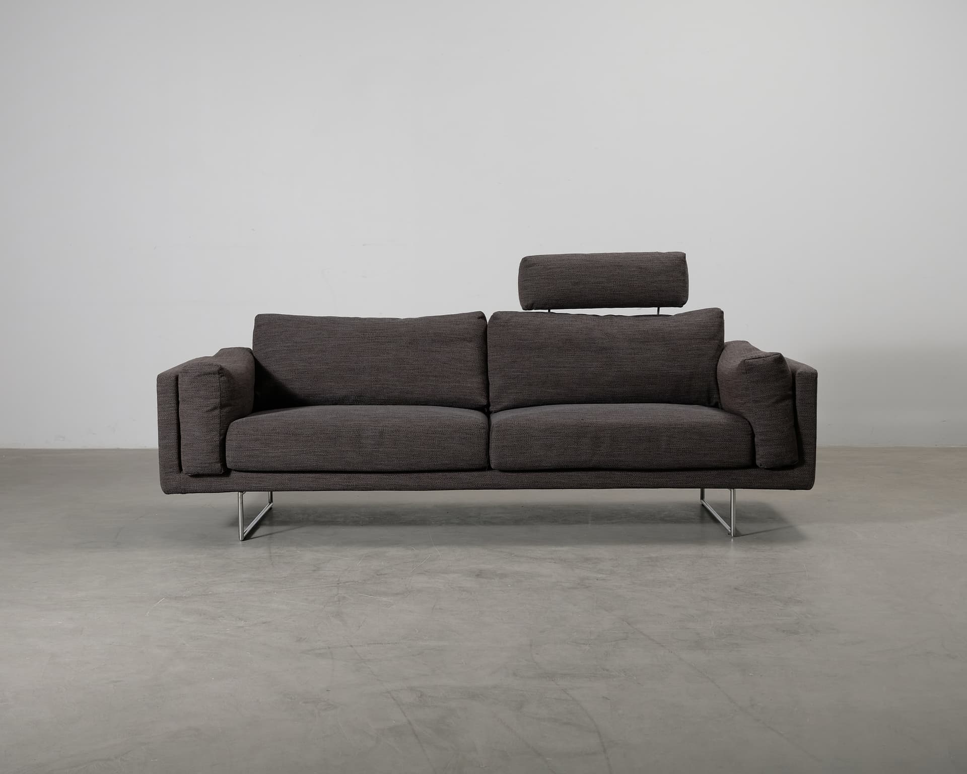 Ire Möbel Altero A 3-sits soffa brungrå