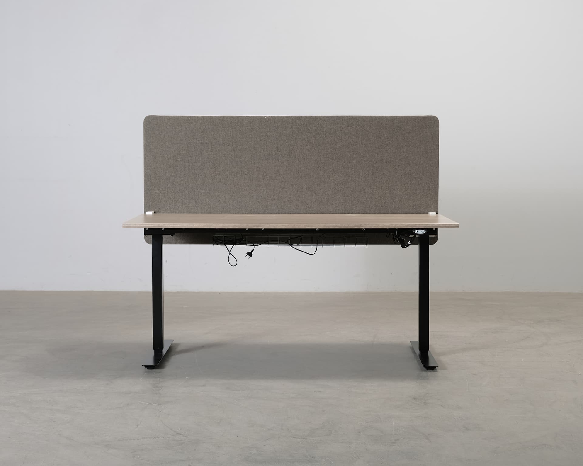 Elektriskt skrivbord med skärm 160 cm