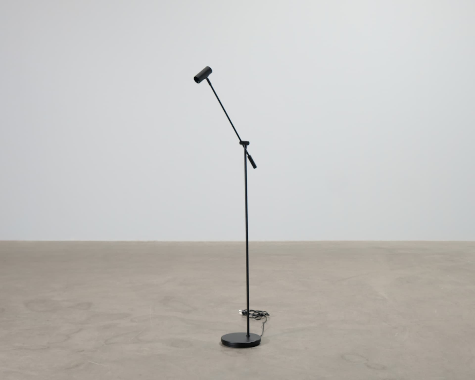 Belid Cato golvlampa svart