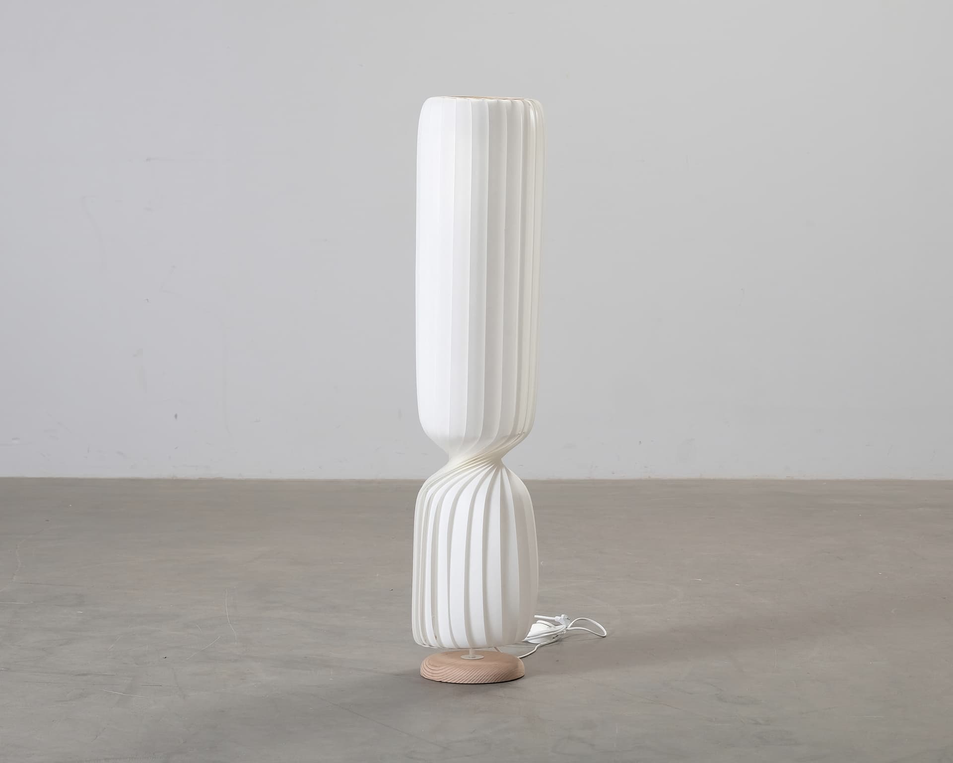 Tom Rossau TR41 golvlampa vit