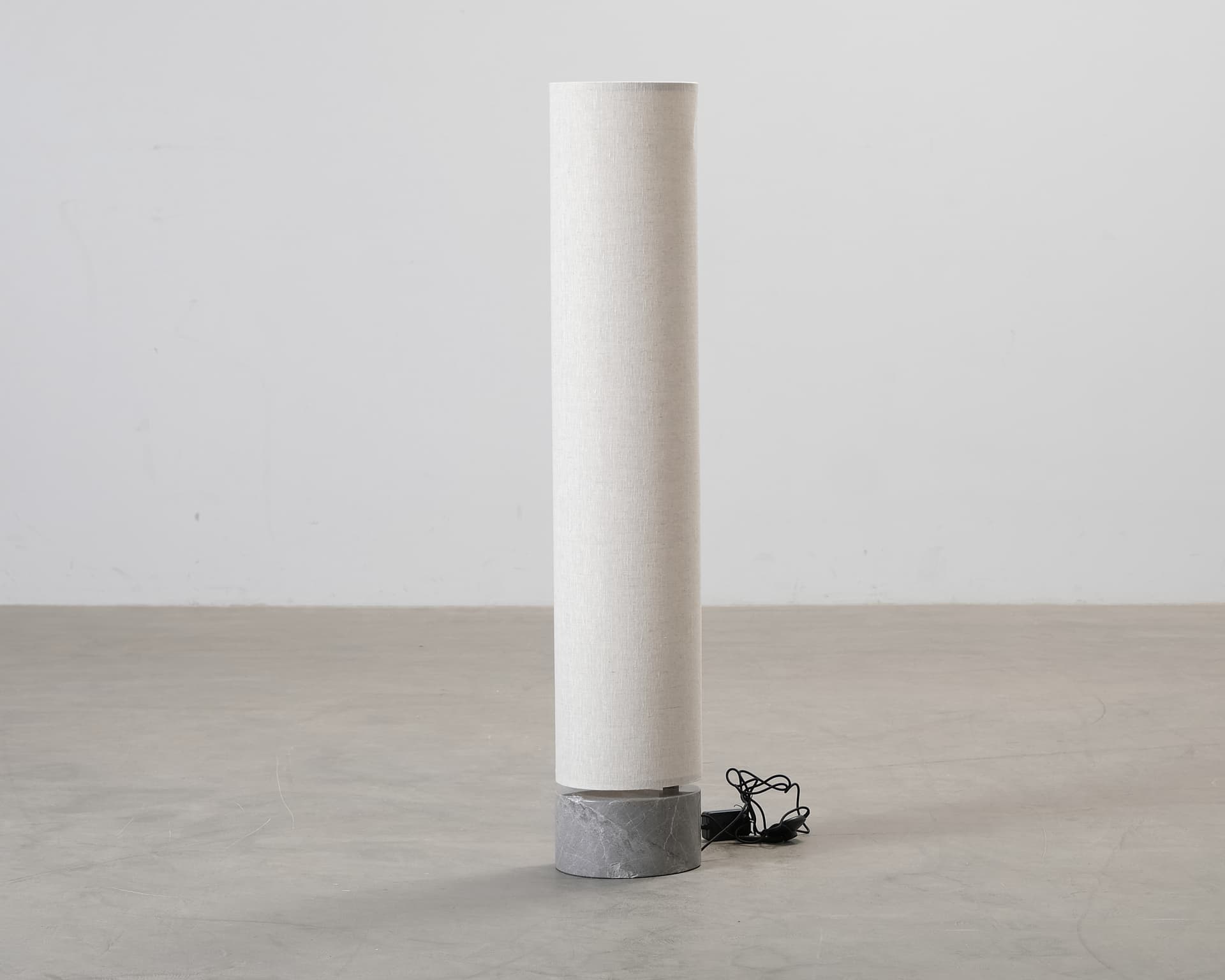 GUBI Unbound golvlampa