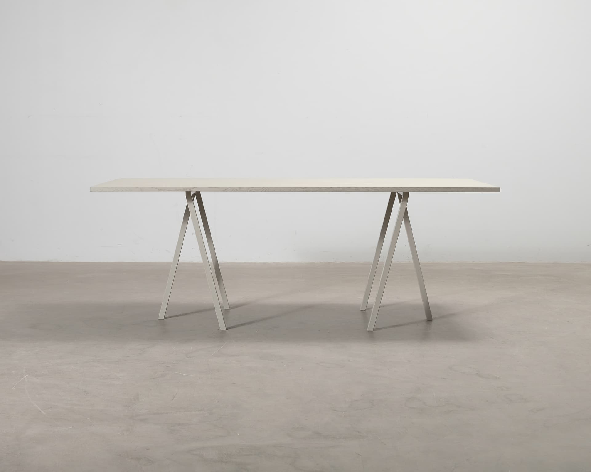 Hay Loop Stand bord beige