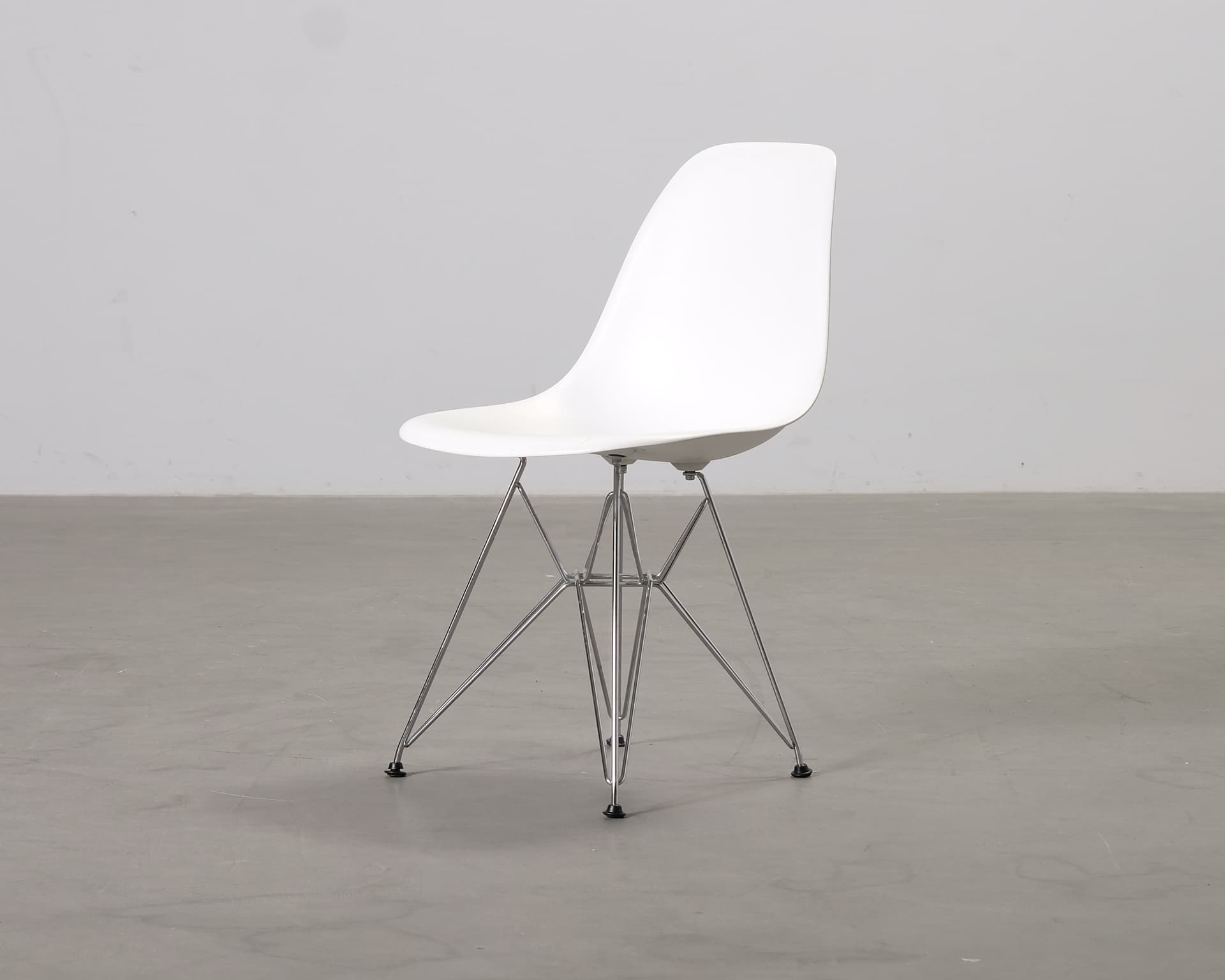 Vitra Eames DSR stol vit