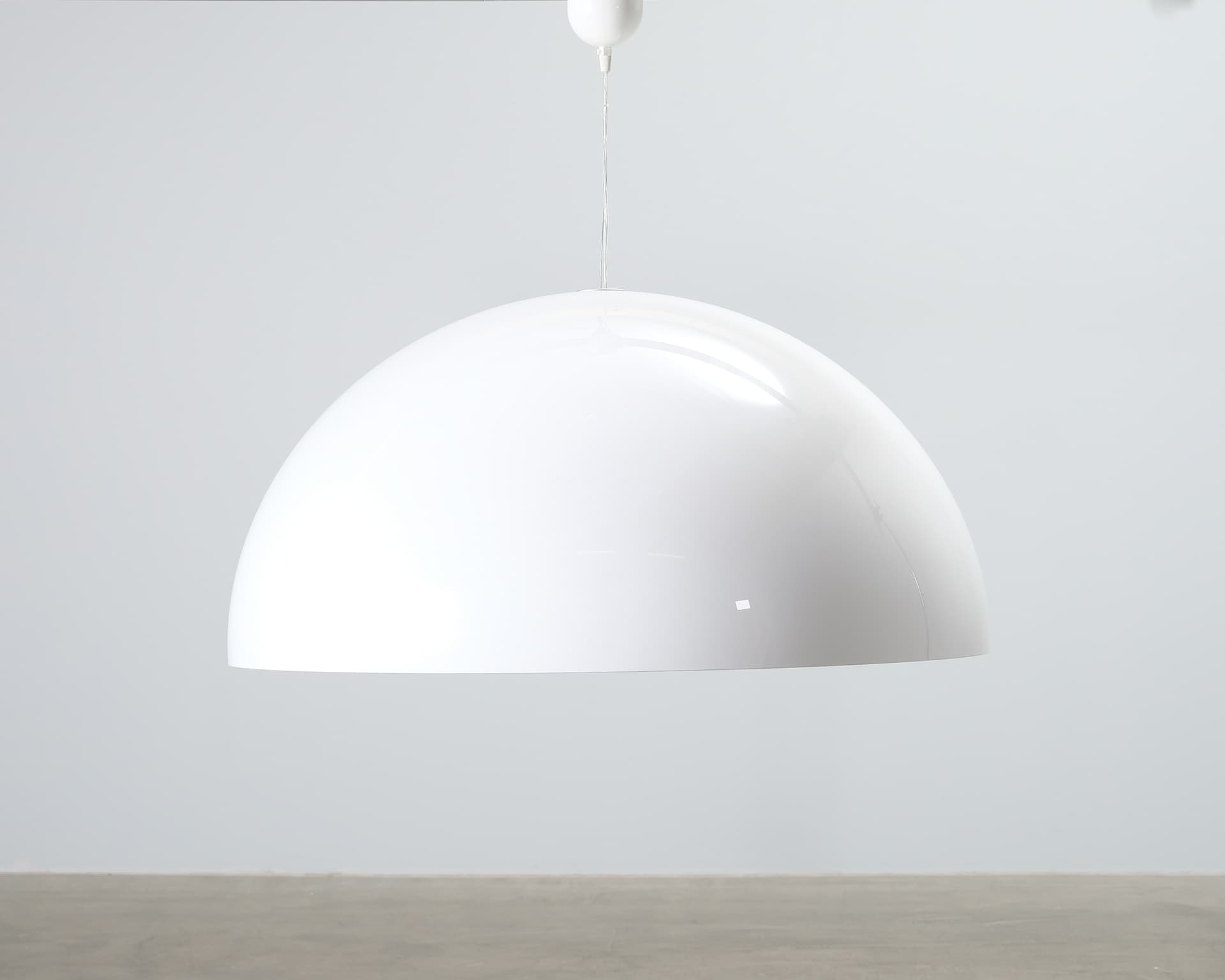 Oluce Sonora pendellampa ø 90 cm vit / guld