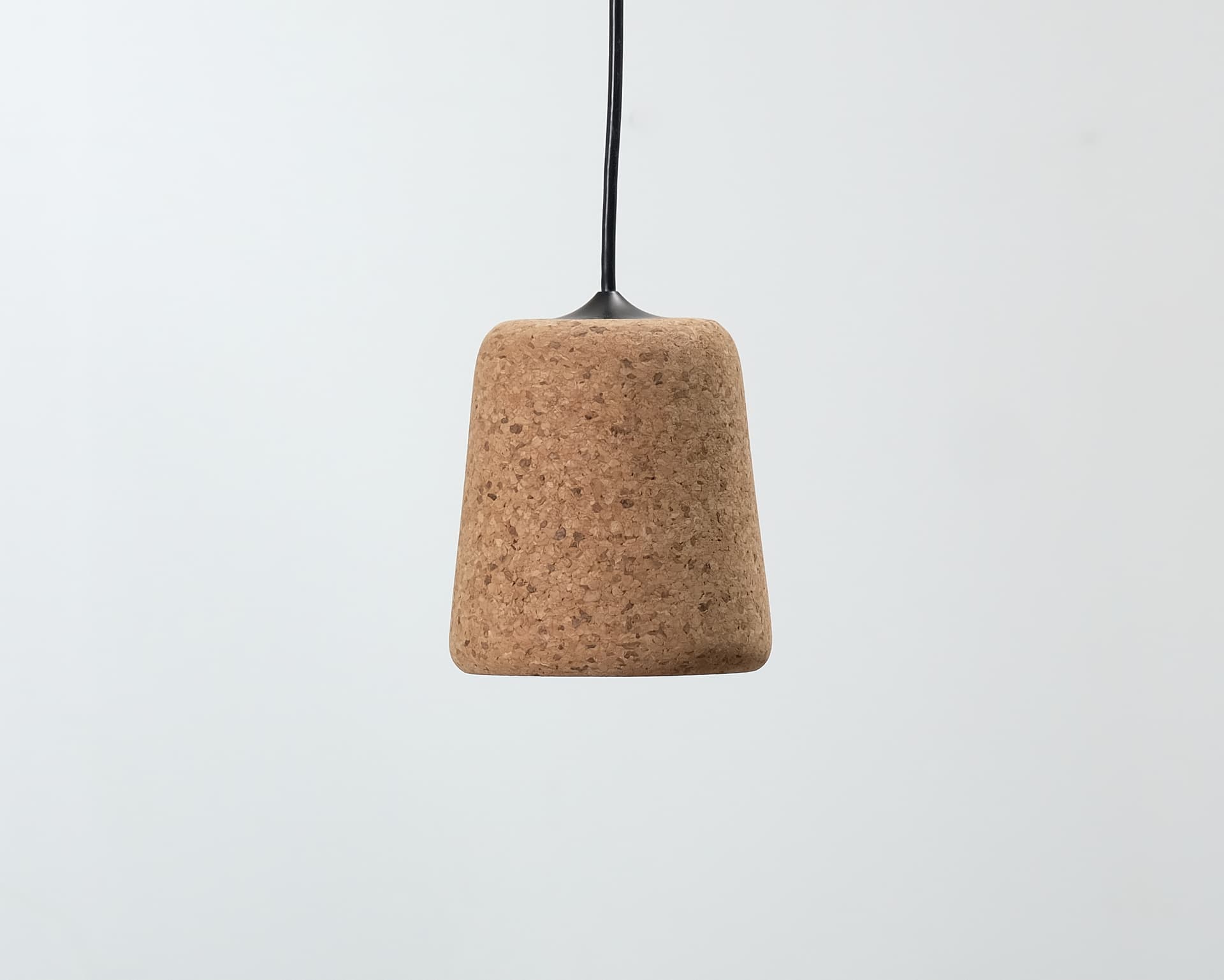 New Works Material pendellampa kork