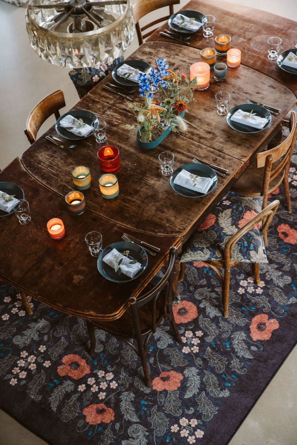 Wiltonmatta - Poppy (svart) (Storlek: 160 x 230 cm)