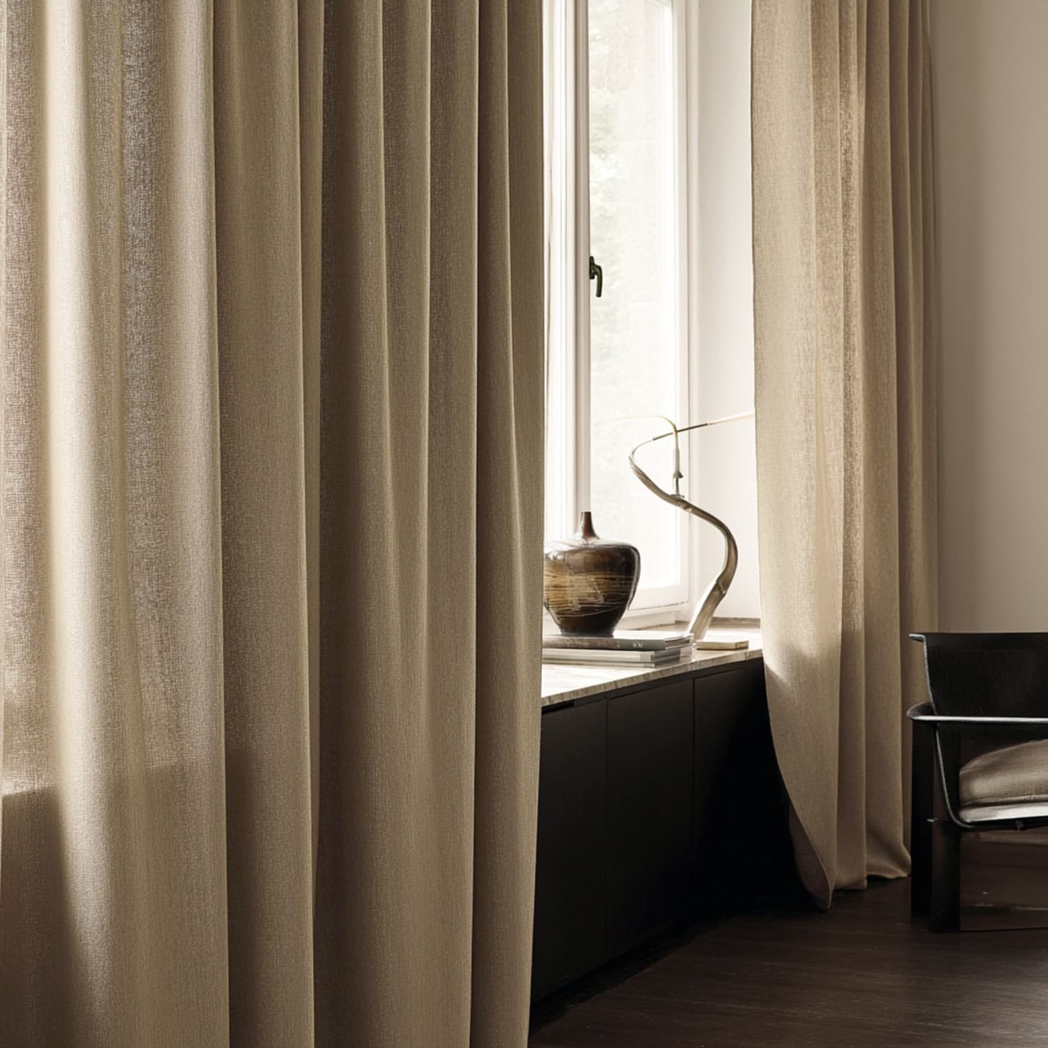 Gardiner - Linnegardin Melania (brun) (Storlek: 140 x 220 cm)