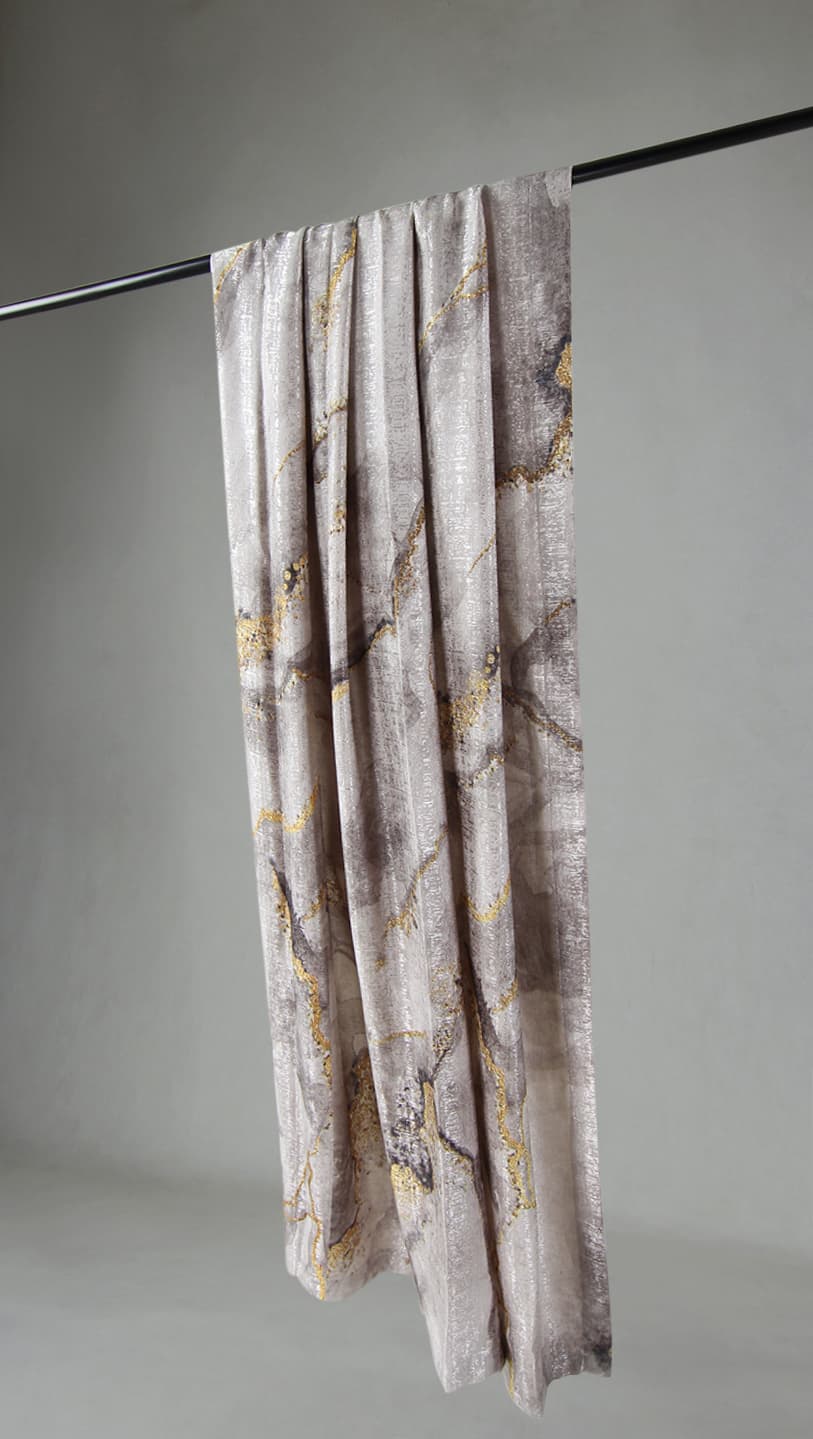 Gardin 140 x 260 cm (Storlek: 140 x 260 cm)