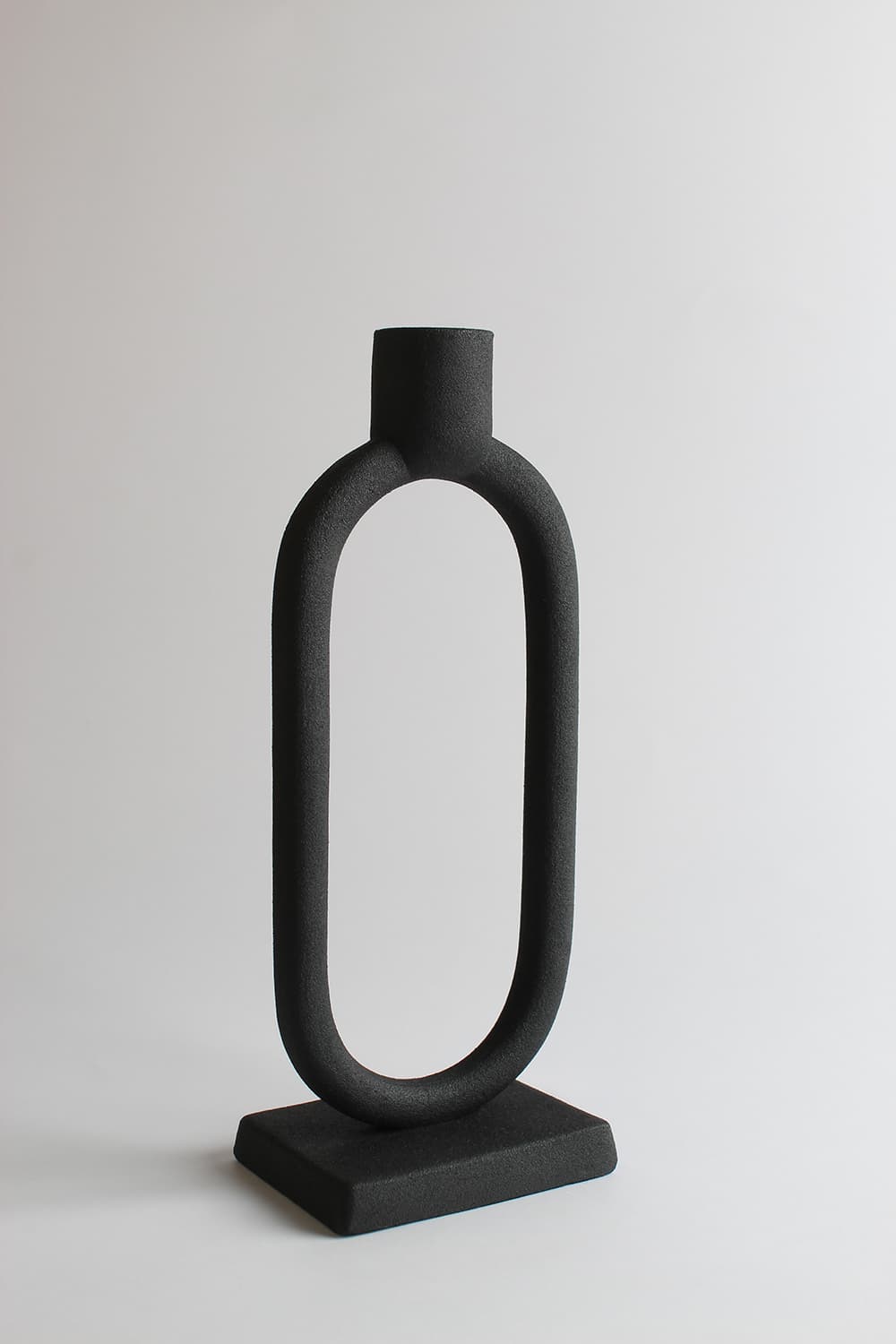 Ljusstake - Irma (svart) (Storlek: 10 x 27 cm)