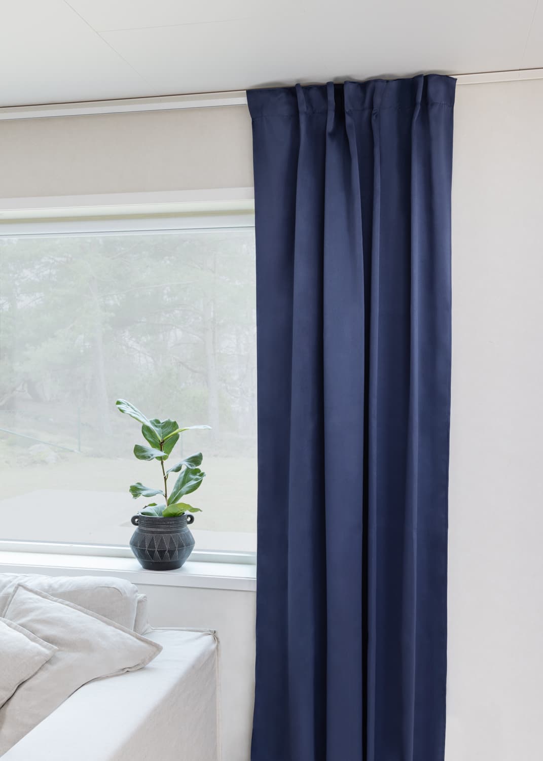 Gardiner - Mörkläggningsgardin Vida (blå) (Storlek: 130 x 250 cm)