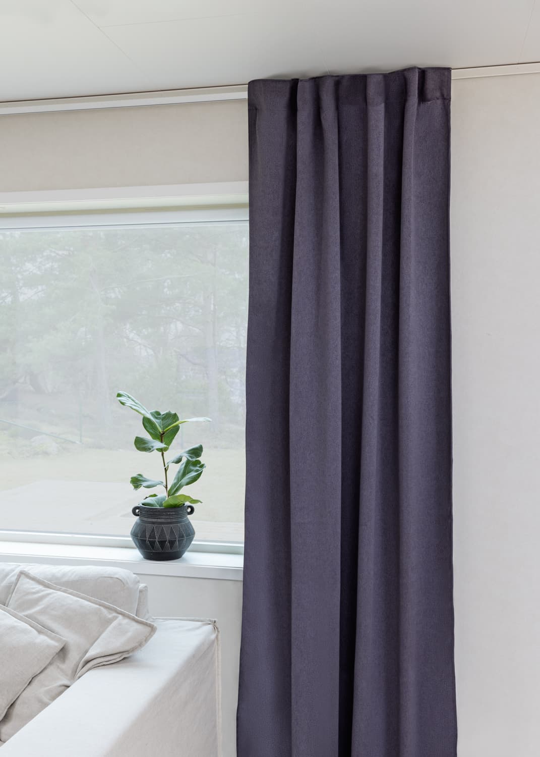 Gardiner - Mörkläggningsgardin Flora (mörkgrå) (Storlek: 130 x 300 cm)