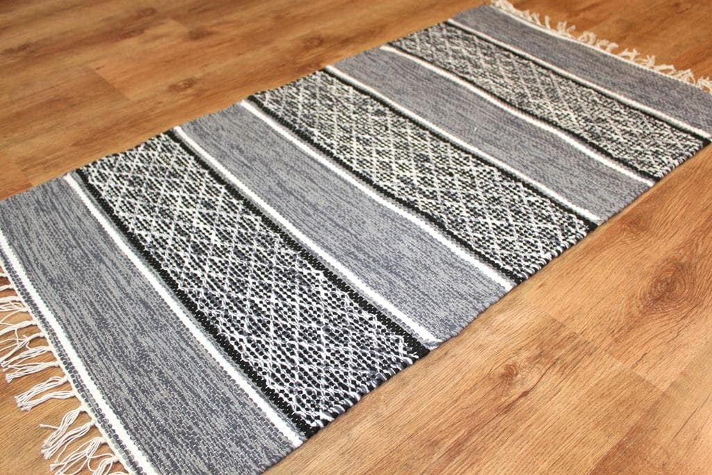 Trasmatta - Visby (svart-vit) (Storlek: 60 x 110 cm)