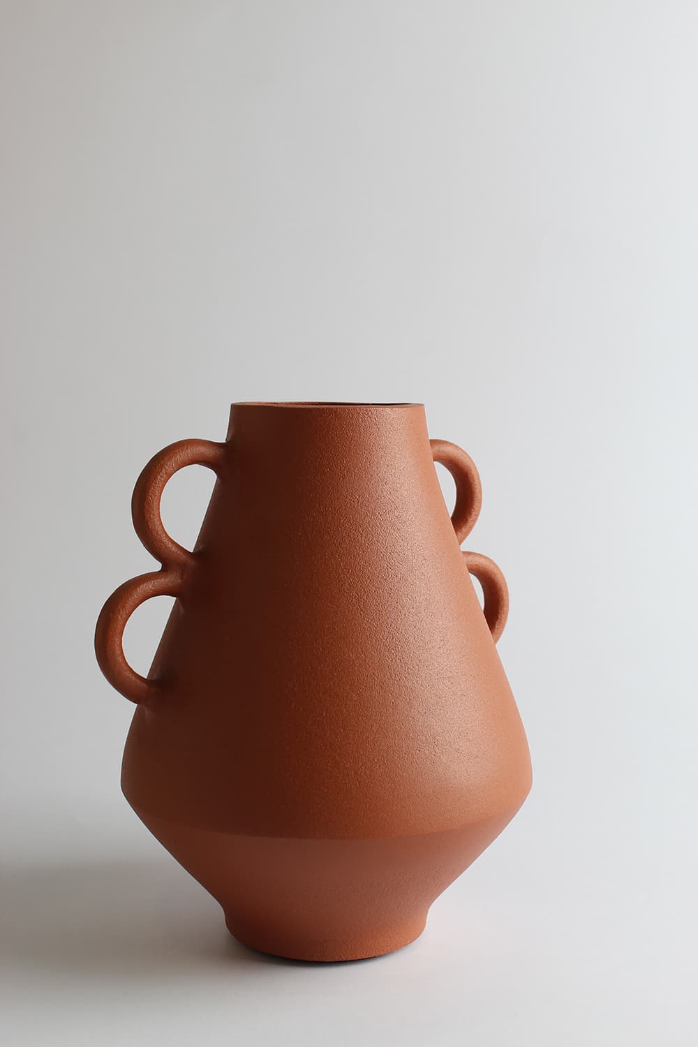 Vas - Lykke (terracotta) (Storlek: 19 x 21 cm)