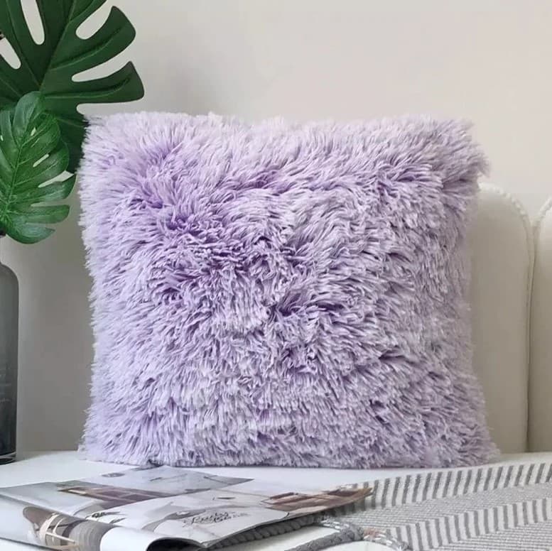 Kuddfodral - Fuzzy (lila) (Storlek: 45 x 45 cm)