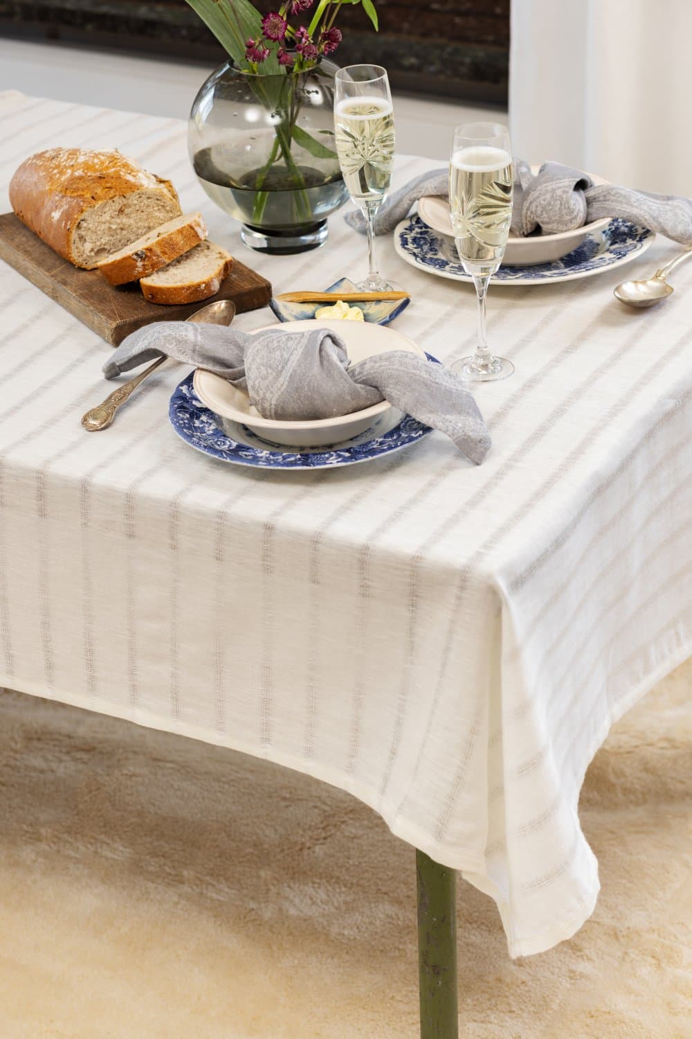 Dukar - Linneduk Juni (offwhite) (Storlek: 140 x 200 cm)