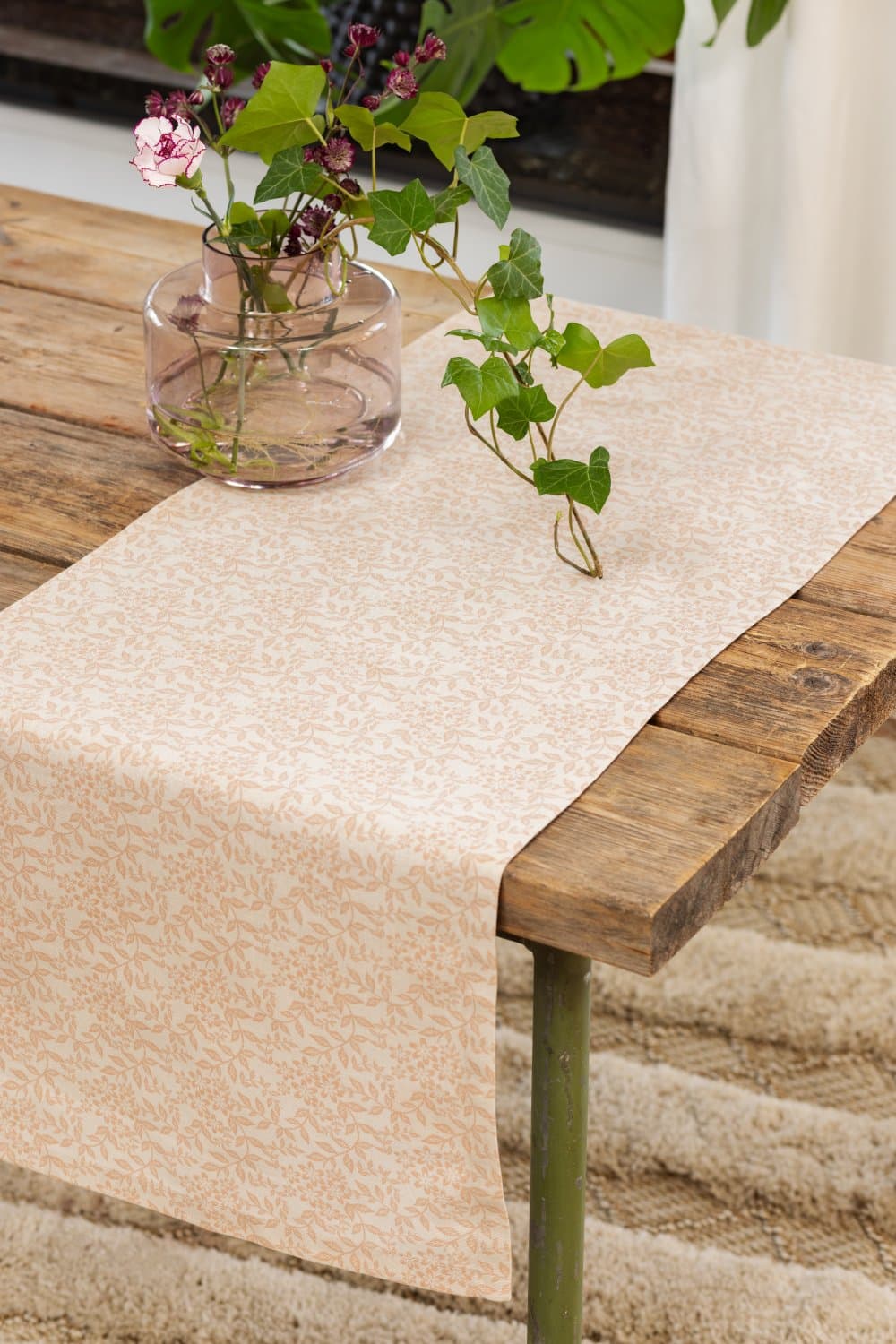 Bordslöpare - Löpare Lilja (beige) (Storlek: 40 x 140)