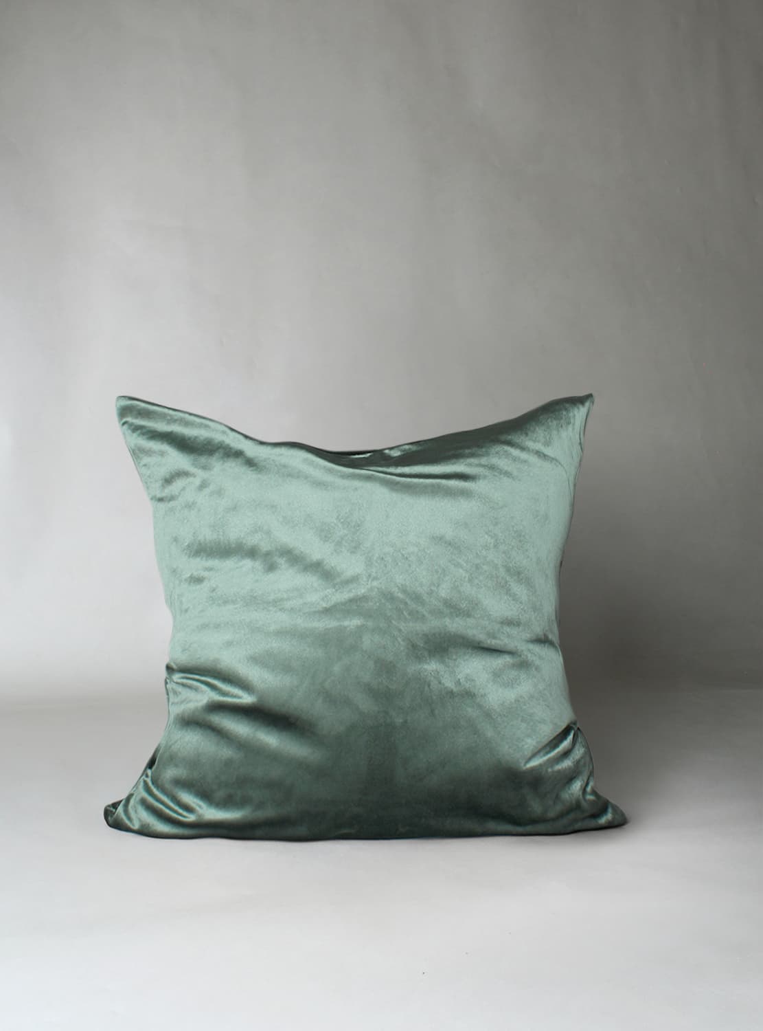 Kuddfodral Marlyn i sammet (grön) (Storlek: 50 x 50 cm)