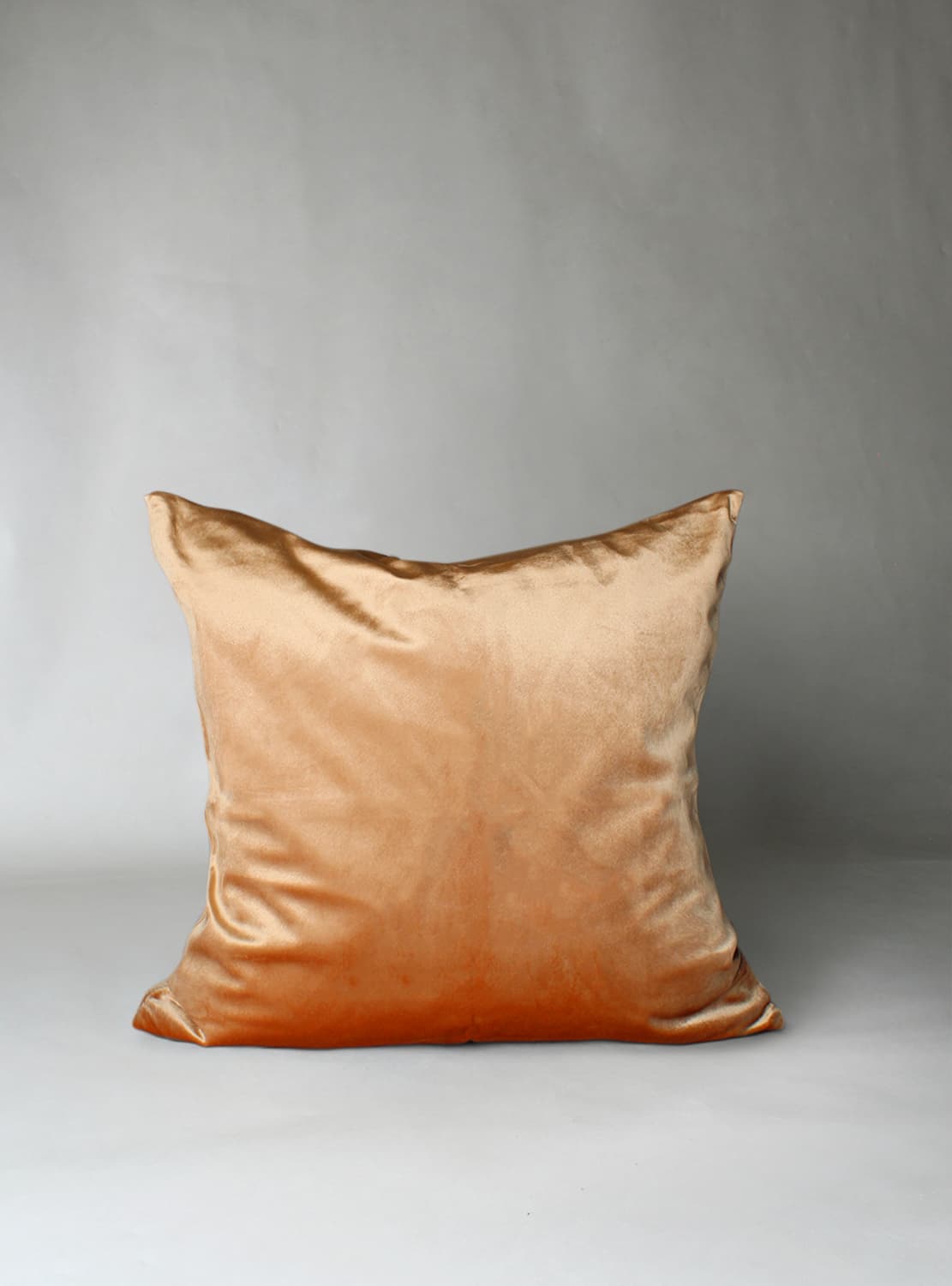 Kuddfodral Marlyn i sammet (aprikos) (Storlek: 50 x 50 cm)