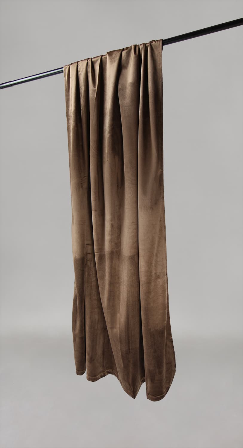 Gardiner - Sammetsgardin Marlyn (brun) (Storlek: 130 x 220 cm)