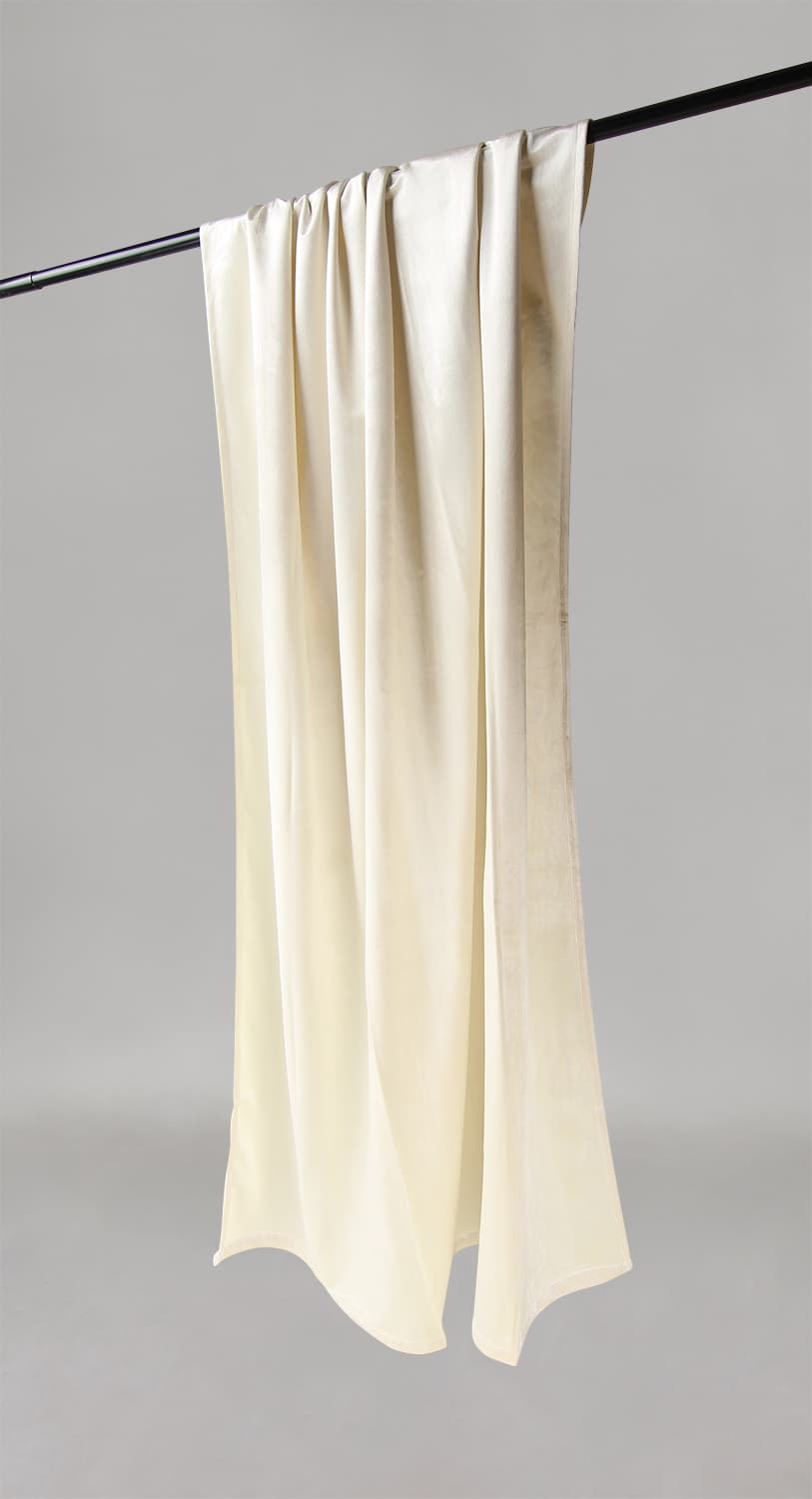 Gardiner - Sammetsgardin Marlyn (offwhite) (Storlek: 130 x 220 cm)