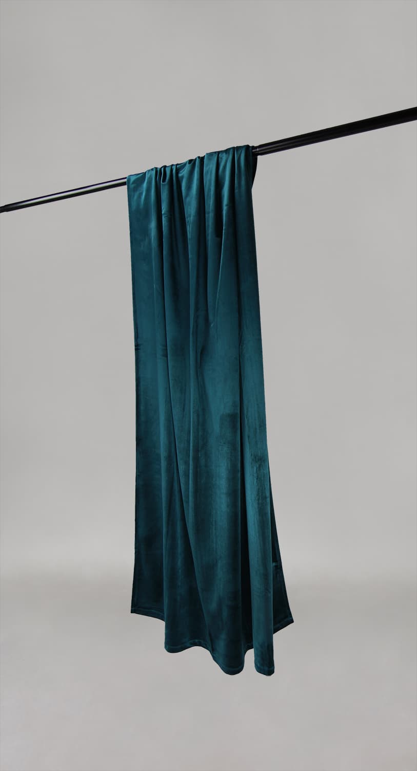 Gardiner - Sammetsgardin Marlyn (turkos) (Storlek: 130 x 250 cm)
