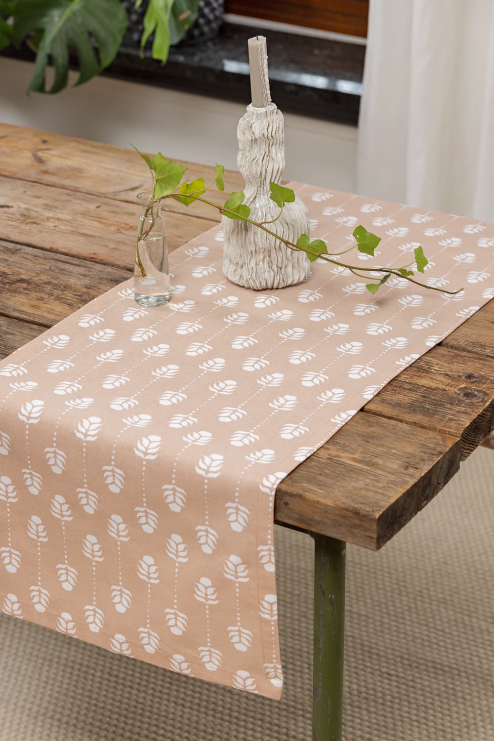 Bordslöpare - Löpare Sari (rosa) (Storlek: 40 x 140)